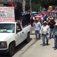 Maestros de Guerrero bloquean Autopista del Sol (Video)