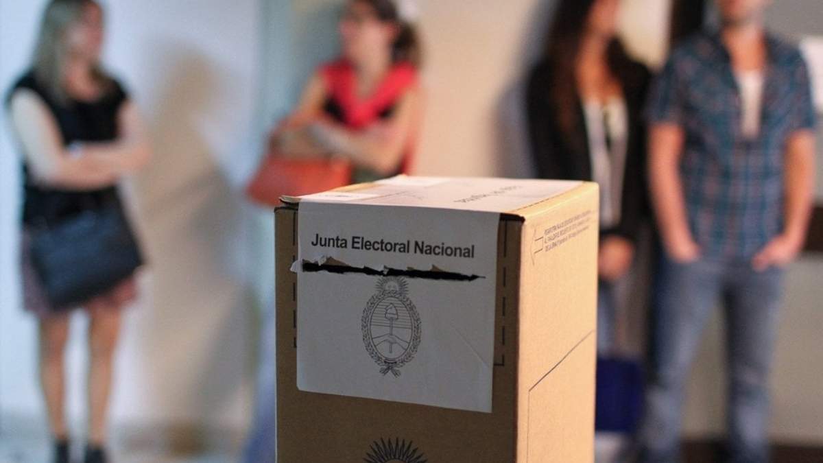 Elecciones primarias, abiertas, simultáneas y obligatorias. Fuente: (Twitter)
