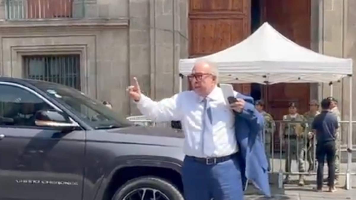 Rubén Rocha, gobernador de Sinaloa, llega a Palacio Nacional