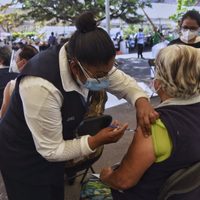 Vacunación para adultos mayores de Coyoacán y Tlalpan inicia el miércoles