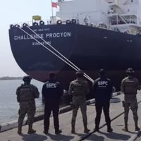 Contralmirante acusado de huachicol fiscal frena orden de arresto en su contra