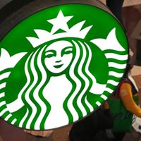 Repartidor gana demanda a Starbucks y obtendrá 50 millones de dólares