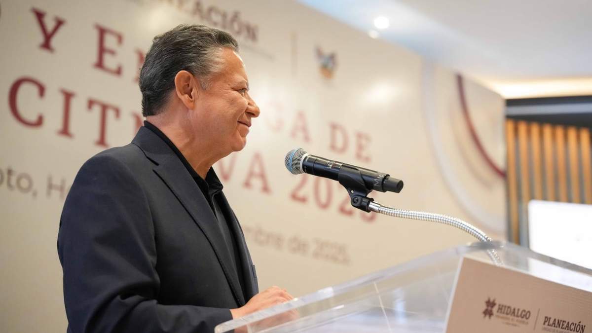 El gobernador de Hidalgo, Julio Menchaca