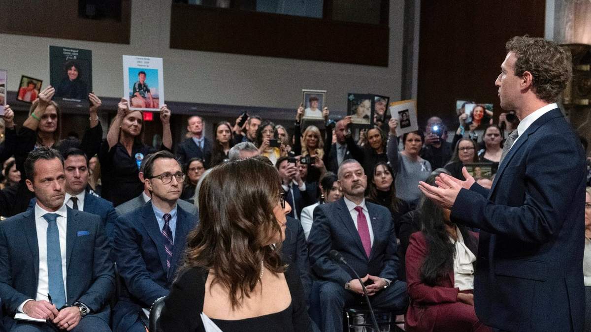 Mark Zuckerberg, en el momento de ofrecer disculpas