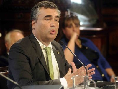 ¡Un montón de gente! Más de 10 millones de personas se anotaron para recibir el bono de $10 mil