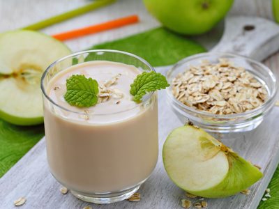 El "licuado mágico" que te hará desinflamar la panza y mejorar la digestión tras las comidas