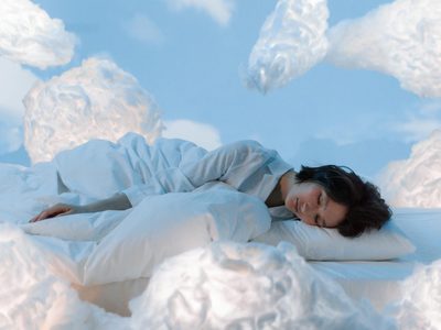 Soñar que te caés al vacío: qué significa según la psicología