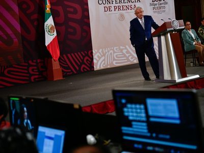 “Pasamos la prueba”, dice AMLO sobre el “lunes negro”