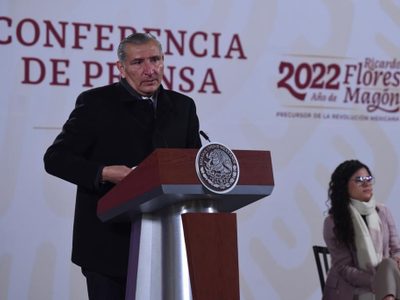 Segob reitera al INE que no habrá más dinero: "ni modo de reducir la ayuda a adultos mayores"