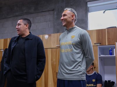 Keylor Navas es presentado de manera oficial como portero de Pumas (Videos)