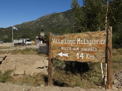 Habilitaron una estación solar para la carga de celulares en Villa Lago Meliquina