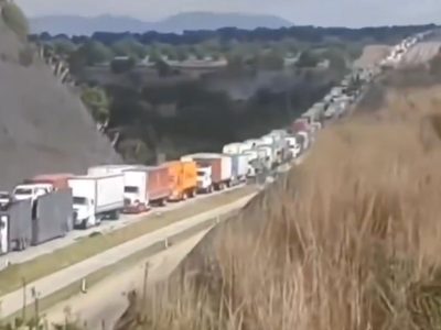 Tras más de 70 horas, continúa bloqueo de ejidatarios en el Arco Norte