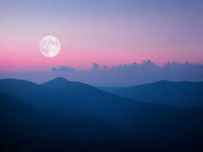Turismo desde el balcón: habrá una superluna rosa