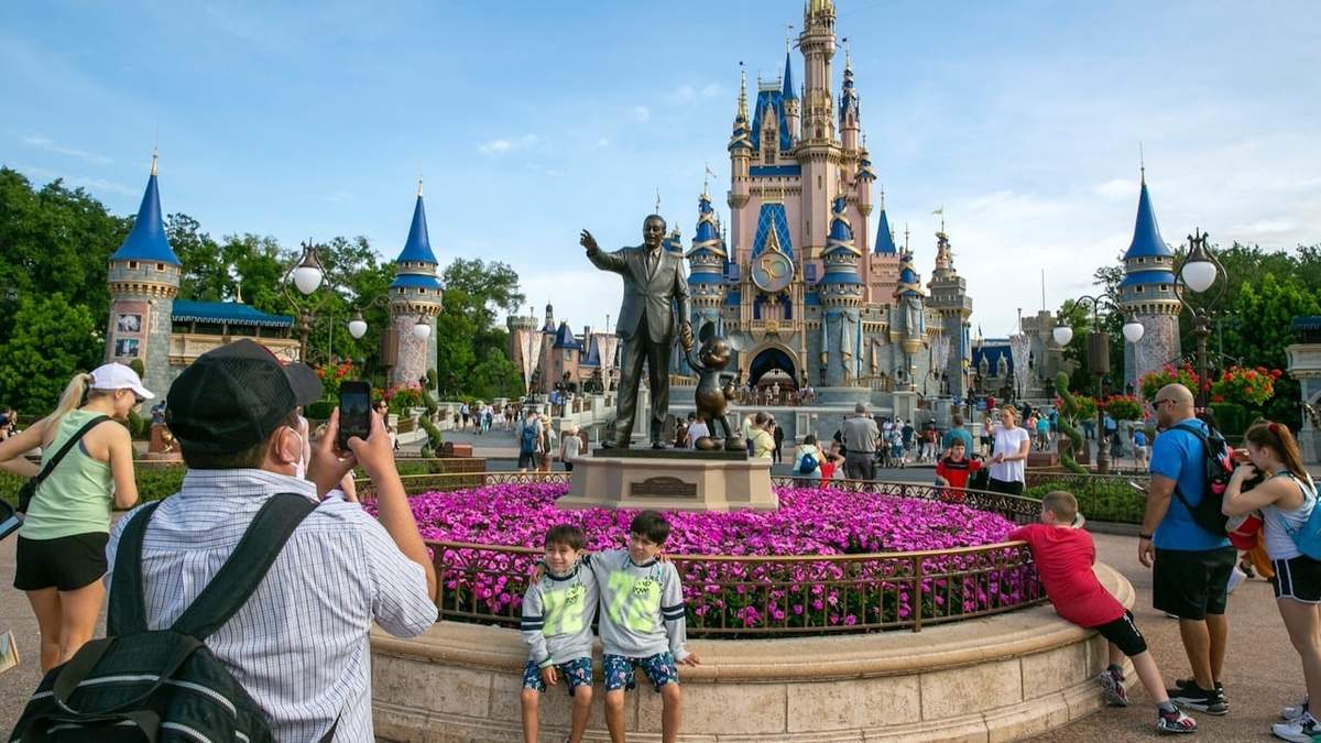 Parque de Magic Kingdom en el complejo de Walt Disney World, en Lake Buena Vista, Florida