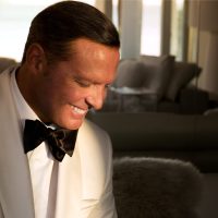 ¡No esperes! El detrás de escena de la serie de Luis Miguel fue captado por una fan