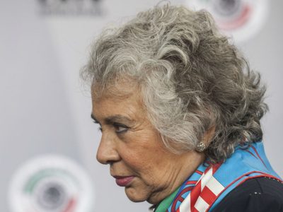 Respaldan propuesta de Sánchez Cordero para garantizar nacionalidad a hijos de mexicanos nacidos en el extranjero