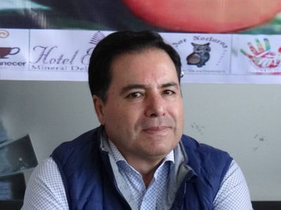 Secretario de Turismo de Hidalgo, es acusado por un hermano de usar el cargo para encarcelarlo