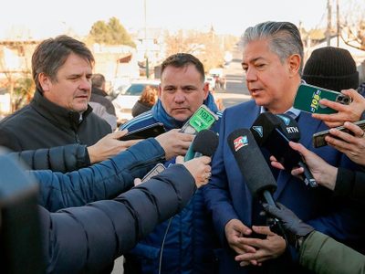 El gobernador de Neuquén y el intendente de la capital inauguraron obras de asfalto