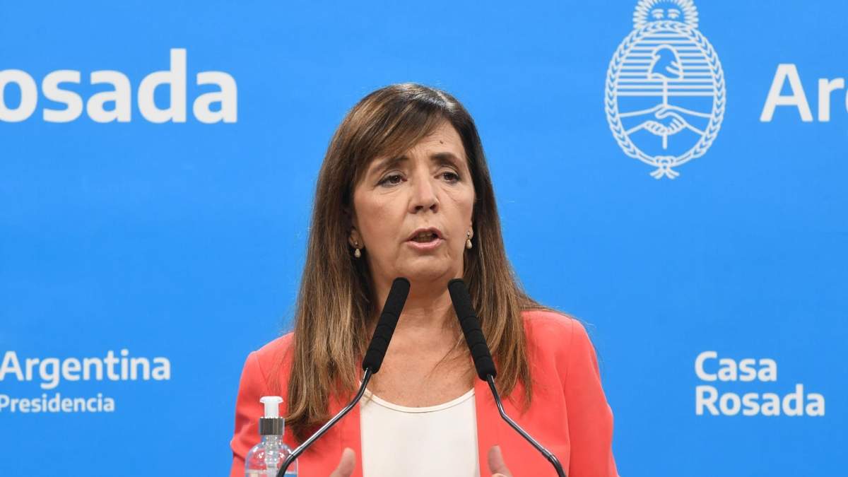 Gabriela Cerruti durante el anuncio. Fuente: (Twitter)