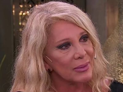 "Me emociona": Se invirtieron los roles y a Reina Reech la cuida su hijo. ¡Bombón!