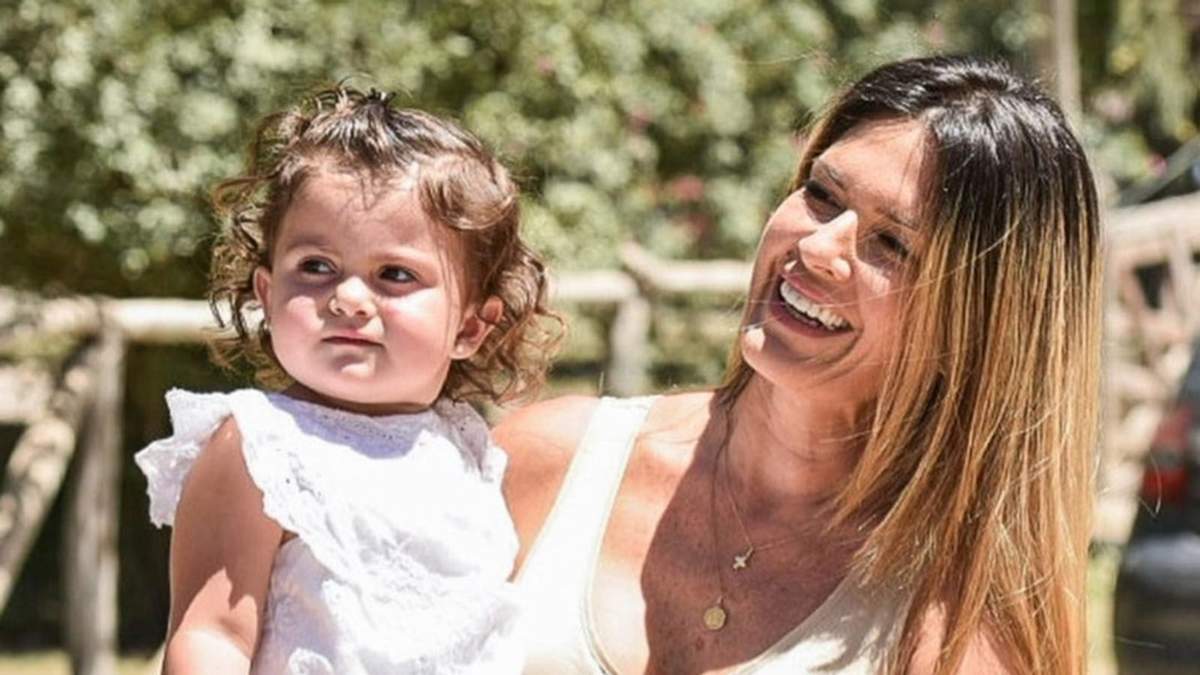 Isabel Macedo y su hija. Fuente: (Instagram)
