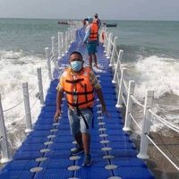 Instalan un muelle flotante y sustentable para disfrutar del mar en Perú
