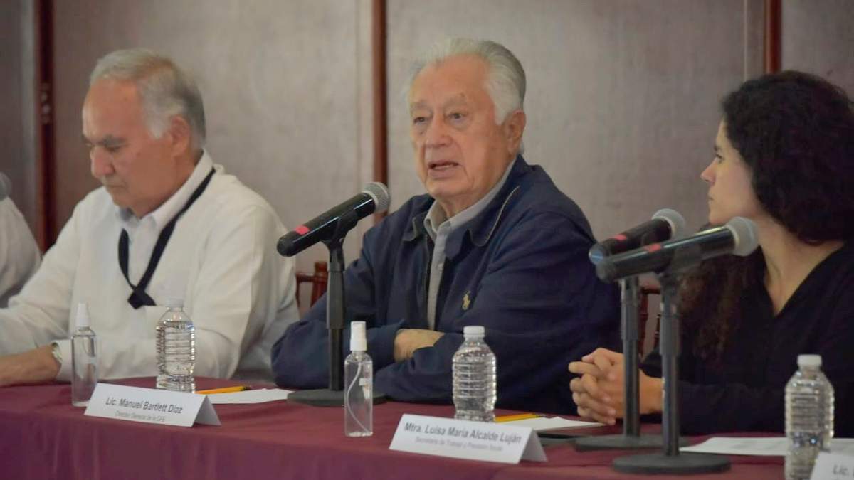 Manuel Bartlett y Luisa María Alcalde en la reunión
