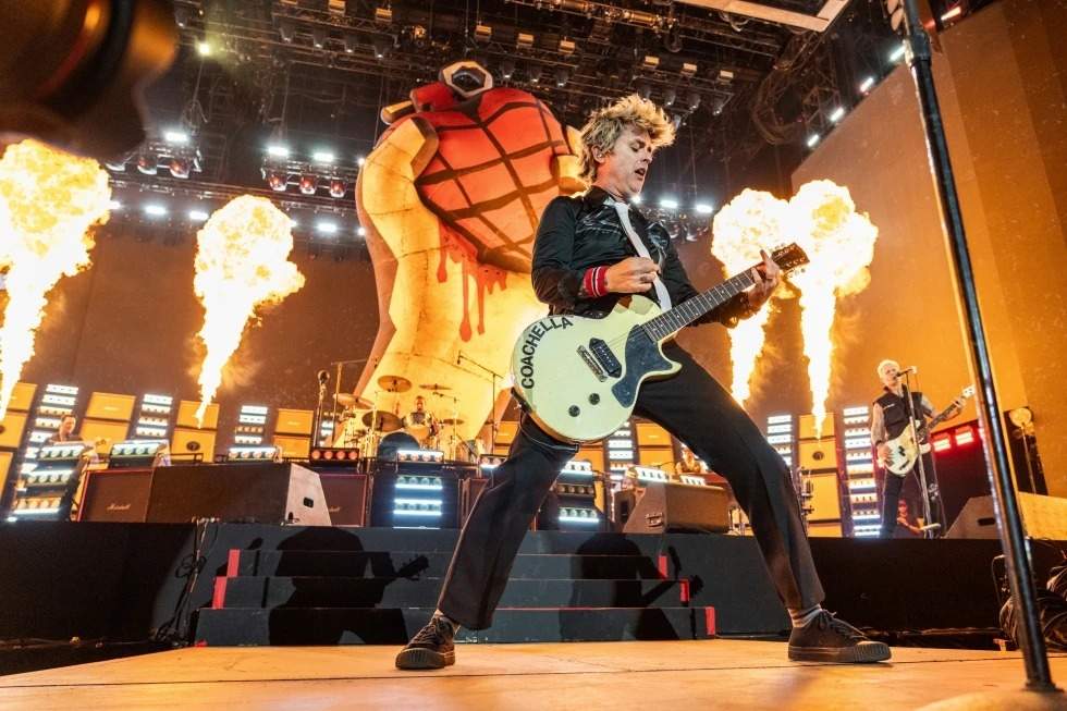 Billie Joe Armstrong, de Green Day, se presenta durante el primer fin de semana del Festival de Música y Artes del Valle de Coachella en el Empire Polo Club el sábado 12 de abril de 2025 en Indio, California.