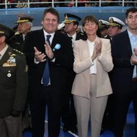 Gaido pidió respeto a la “neuquinidad” durante el acto por el 25 de Mayo en el nuevo polideportivo