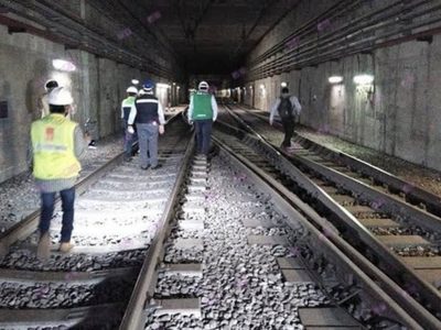 Hallan el cuerpo de un hombre en las vías del Metro Viveros