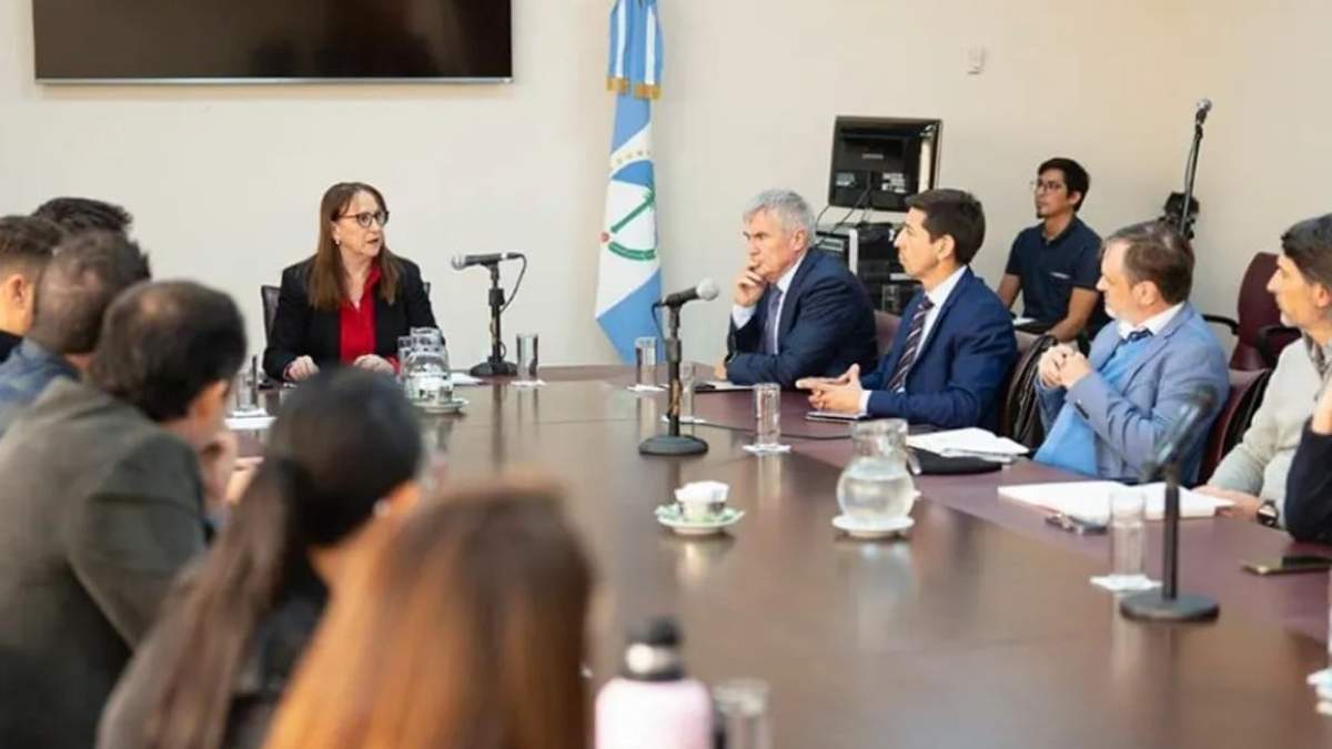 La comisión especial encargada de reformar el Código Contravencional. Fuente: (Gobierno de Neuquén)