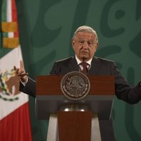AMLO solicitó a transportistas no trasladar a migrantes por el país