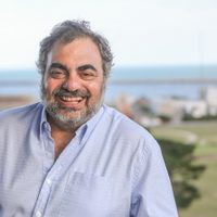 Filosofía y show: quién es Eial, el carismático hijo de Roberto Moldavsky