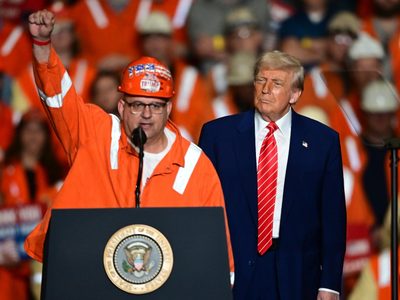 Trump dice que duplicará aranceles al acero extranjero del 25% al 50%