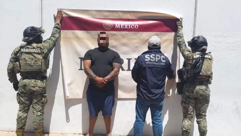 Detienen en Bahía de Kino a “4-40”, presunto miembro del Cártel Jalisco Nueva Generación