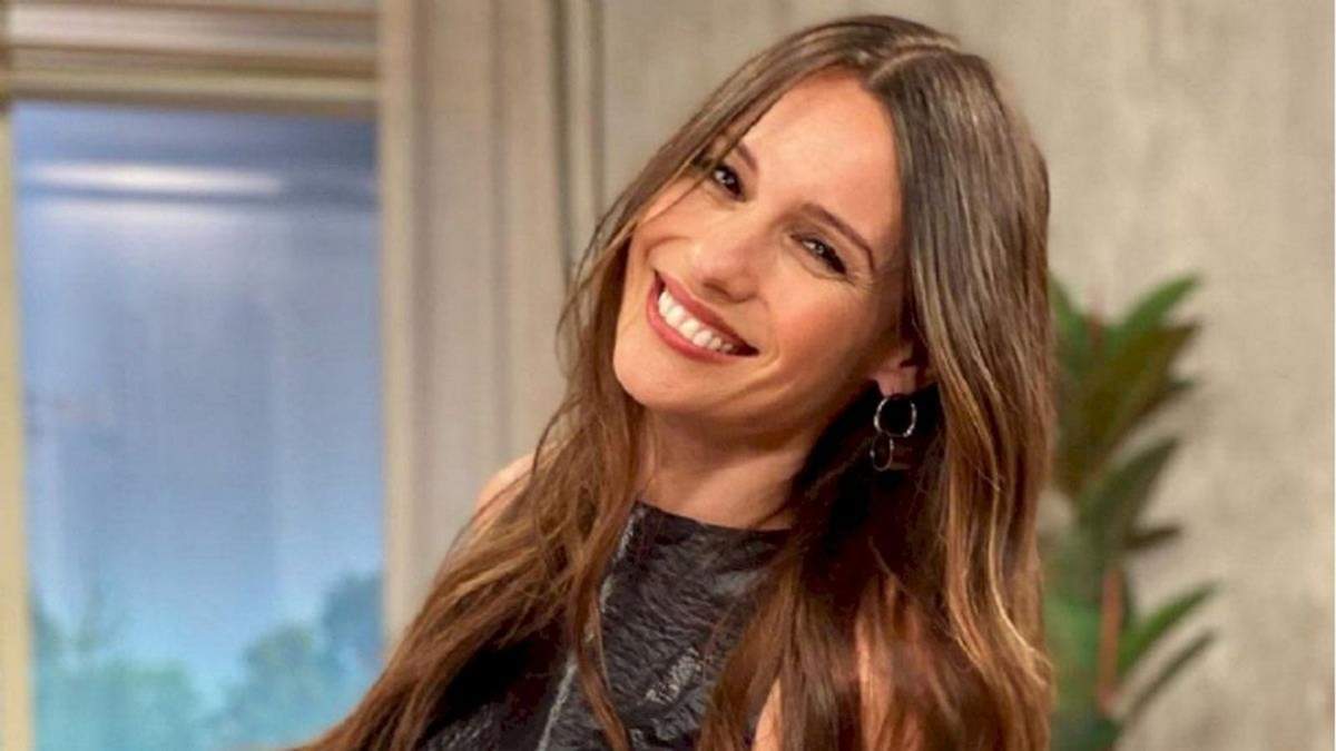 Pampita. Fuego: (X)