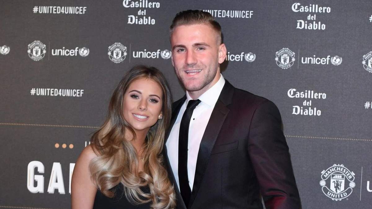 Anouska Santos  y Luke Shaw. Fuente: (Twitter)