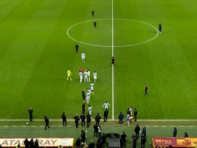 Futbolistas en Turquía abandonan un partido como protesta ante decisiones arbitrales