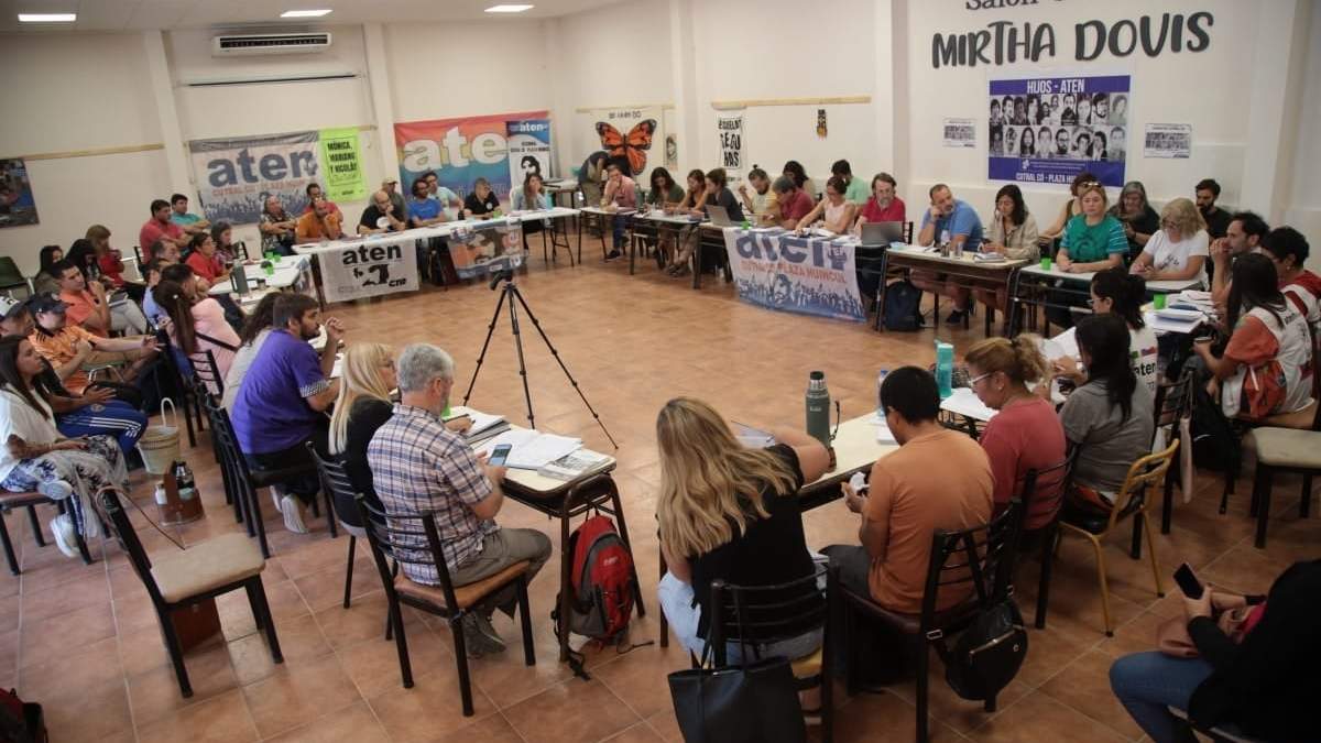 El plenario de secretarios generales se realizó en Cutral Co. Fuente: (Facebook)