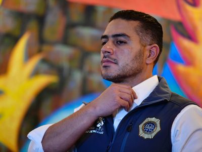 AMLO exculpa a García Harfuch por Ayotzinapa: "no se puede juzgar a nadie por estar en una reunión"