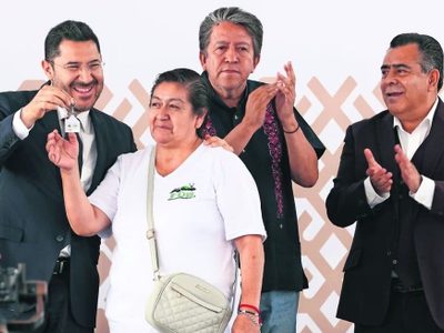 Entrega el gobierno de la CDMX unidad habitacional con 432 viviendas en Iztapalapa