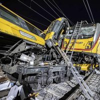 Choque de trenes en República Checa deja al menos cuatro muertos y 27 heridos
