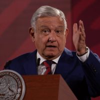 AMLO se escuda en complot de medios por informe de nexos entre CJNG y gabinete de Adán Augusto