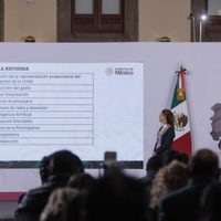 Sheinbaum presenta iniciativa de reforma electoral con 10 puntos clave; el fuero no se toca