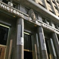 El Ministerio de Economía inauguró un salón en honor a las Abuelas de Plaza de Mayo