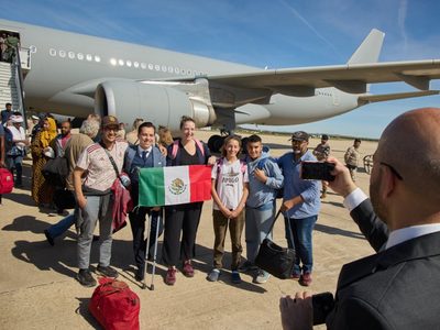 Llegan a España 72 personas evacuadas de Sudán; entre ellas cinco mexicanos