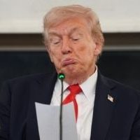 Trump suspende toda la ayuda de EU a Colombia tras acusar a Petro de ser un "líder del narcotráfico"