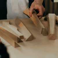 Sin gastar un peso: hacé estos lindos centros de mesa para Navidad con los retazos de madera que ibas a tirar