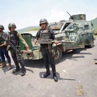 CJNG exhibe su arsenal en Michoacán; blindados, calibre 50 y hasta drones