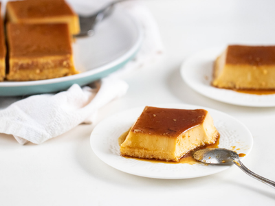 Flan fit sin leche ni huevos: tentate con la receta perfecta para comer algo dulce este sábado
